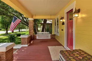 1604 S Main St, Georgetown, TX 78626 - Photo 2