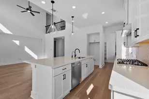 105 Gibbs Dr, Liberty Hill, TX 78642 - Photo 14