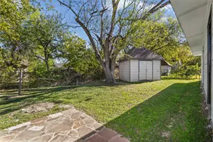 6009 Glen Meadow Dr, Austin, TX 78745 - Photo 14