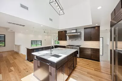 3911 Dry Creek Drive, Austin, TX 78731 - Photo 12
