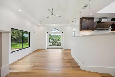3911 Dry Creek Drive, Austin, TX 78731 - Photo 8