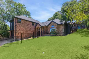 3911 Dry Creek Dr, Austin, TX 78731 - Photo 1