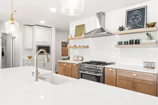 2205 N Plains Ave, Austin, TX 78757 - Photo 16