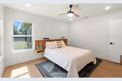 2205 N Plains Avenue, Austin, TX 78757 - Photo 20