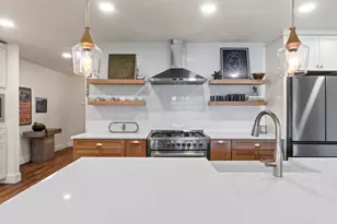 2205 N Plains Ave, Austin, TX 78757 - Photo 12