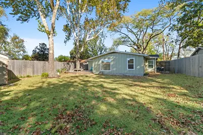 2205 N Plains Avenue, Austin, TX 78757 - Photo 36