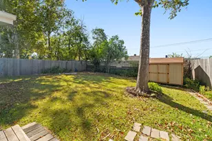 2205 N Plains Ave, Austin, TX 78757 - Photo 34