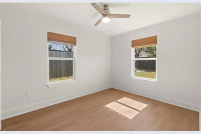 2205 N Plains Avenue, Austin, TX 78757 - Photo 28