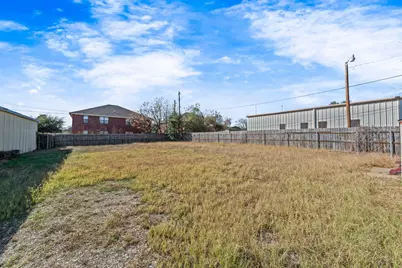 303 Childress Drive, Rockdale, TX 76567 - Photo 22