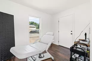 303 Childress Dr, Rockdale, TX 76567 - Photo 14