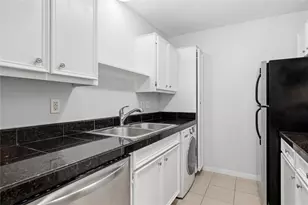400 W 35th St, Austin, TX 78705 - Photo 4