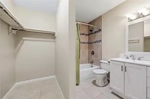 400 W 35th St, Austin, TX 78705 - Photo 18