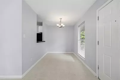 400 W 35th Street #201, Austin, TX 78705 - Photo 6