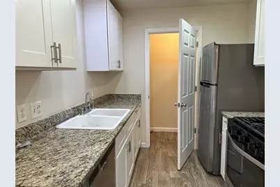 407 Vista West Court #B, Bastrop, TX 78602 - Photo 6