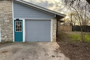 407 Vista W Ct, Bastrop, TX 78602 - Photo 1