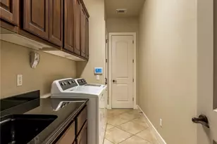 1036 Liberty Park Dr, Austin, TX 78746 - Photo 10