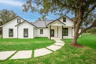 337 Smitty Ln, Lockhart, TX 78644 - Photo 1