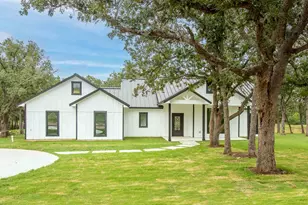 337 Smitty Ln, Lockhart, TX 78644 - Photo 4