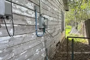 202 Mary St, Thorndale, TX 76577 - Photo 4