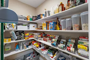 2100 Oaklawn Dr, Taylor, TX 76574 - Photo 16