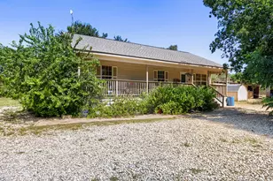 5401 Co Rd 200, Liberty Hill, TX 78642 - Photo 2