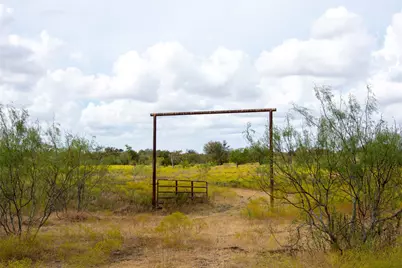 2689 County Road 419 Road, Taylor, TX 76574 - Photo 18