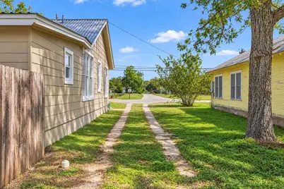 1231 N Saint Joseph Street, Gonzales, TX 78629 - Photo 20