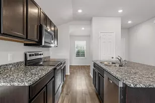 1049 Velvet Ct, Troy, TX 76579 - Photo 6