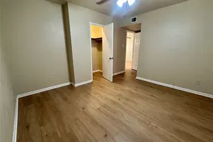 803 W 28th St, Austin, TX 78705 - Photo 8