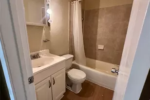 803 W 28th St, Austin, TX 78705 - Photo 10