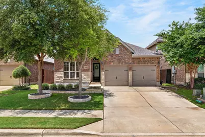209 Lacey Oak Loop, San Marcos, TX 78666 - Photo 2