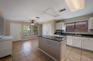 1506 Somerset Canyon Ln, Cedar Park, TX 78613 - Photo 10