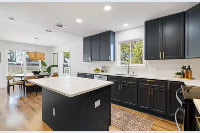 1505 Summit Street, Austin, TX 78741 - Photo 14