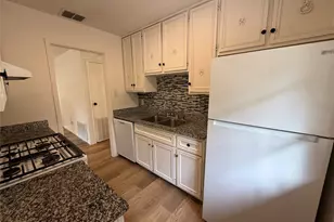 1204 Aransas St, Lockhart, TX 78644 - Photo 6