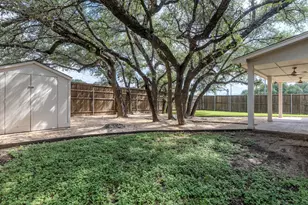 1000 Woodview Dr, Georgetown, TX 78628 - Photo 32