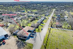 410 Thorndale, Taylor, TX 76574 - Photo 2