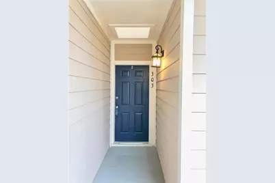 2414 Longview Street #303, Austin, TX 78705 - Photo 8