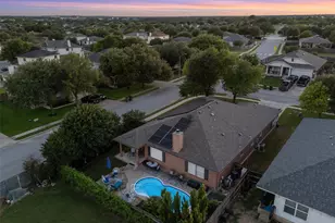 1301 4 Cabin Ct, Round Rock, TX 78665 - Photo 30