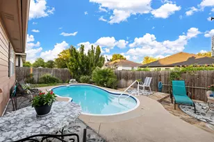 1301 4 Cabin Ct, Round Rock, TX 78665 - Photo 28
