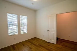 112 Perfect World Loop, Jarrell, TX 76537 - Photo 14