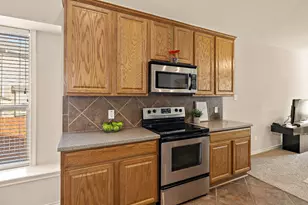722 Tom Kite Dr, Round Rock, TX 78664 - Photo 10