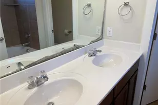 2001 Faro Dr, Austin, TX 78741 - Photo 12