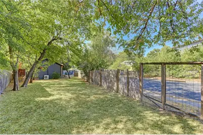 1007 Prospect Avenue, Austin, TX 78702 - Photo 2