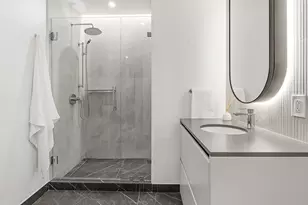 610 Davis St, Austin, TX 78701 - Photo 4