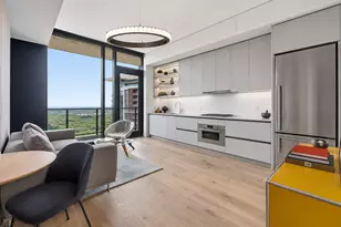 610 Davis St, Austin, TX 78701 - Photo 1
