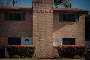 1745 Wooten Park Dr, Austin, TX 78757 - Photo 4