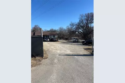 2214 Gardenia Drive, Austin, TX 78727 - Photo 2