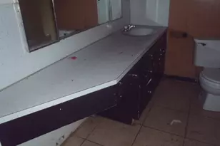 901 E Central Ave, Nixon, TX 78140 - Photo 32