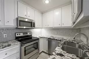 2404 McCall Rd, Austin, TX 78703 - Photo 8