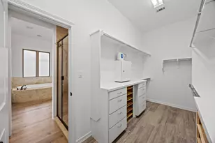 366 Mirafield Ln, Austin, TX 78737 - Photo 28